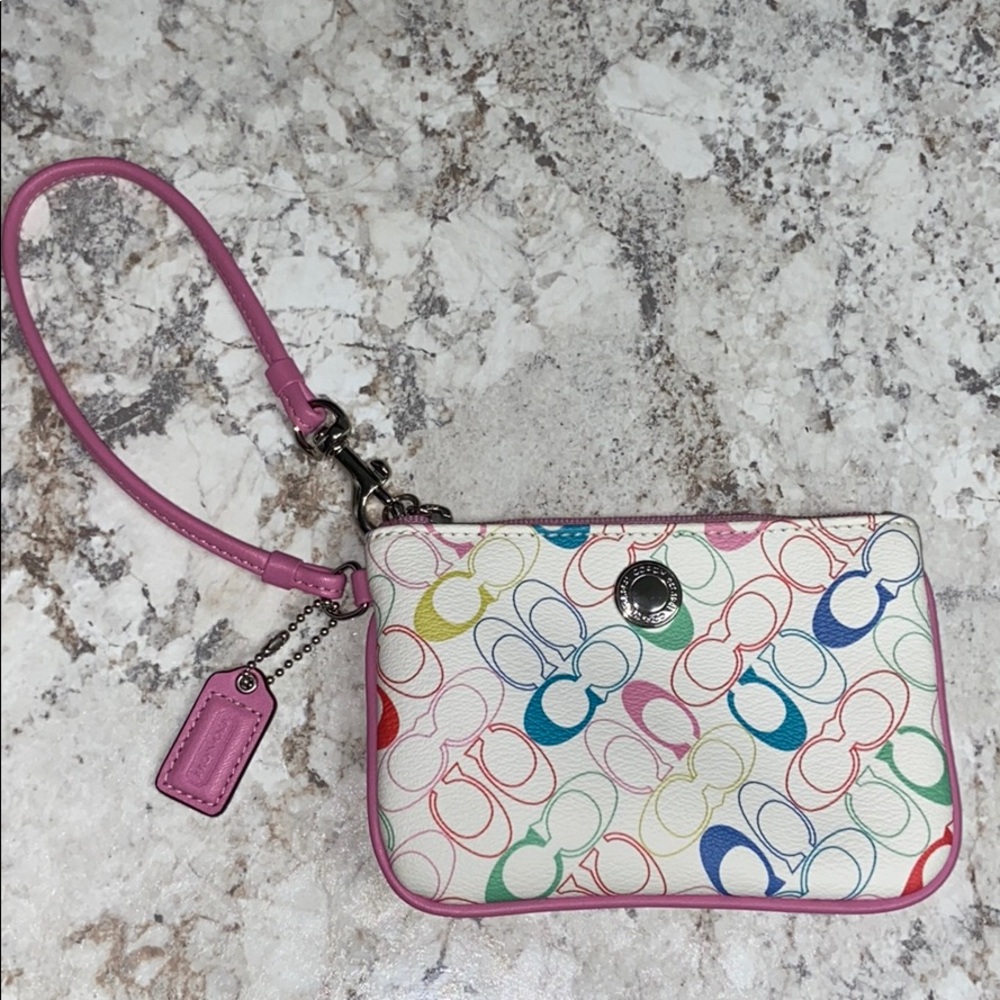 Vintage coach wristlet brand new. Bought in 2010